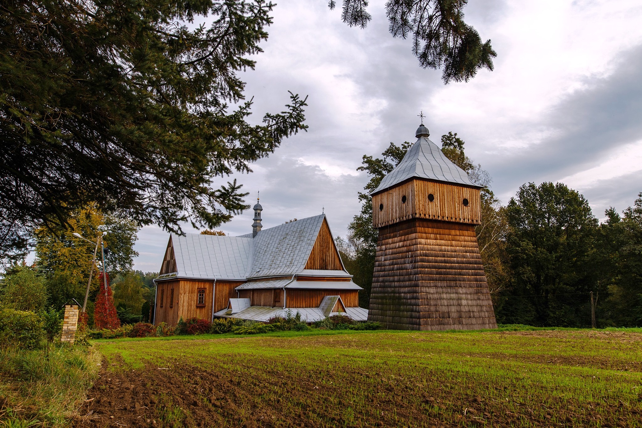 kościół w brzezinach