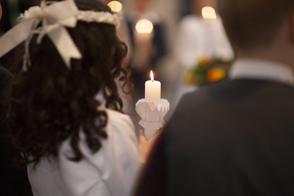first communion, candle, religion, candlelight, light, burn, wreath, fire, flame, first communion, first communion, first communion, first communion, first communion